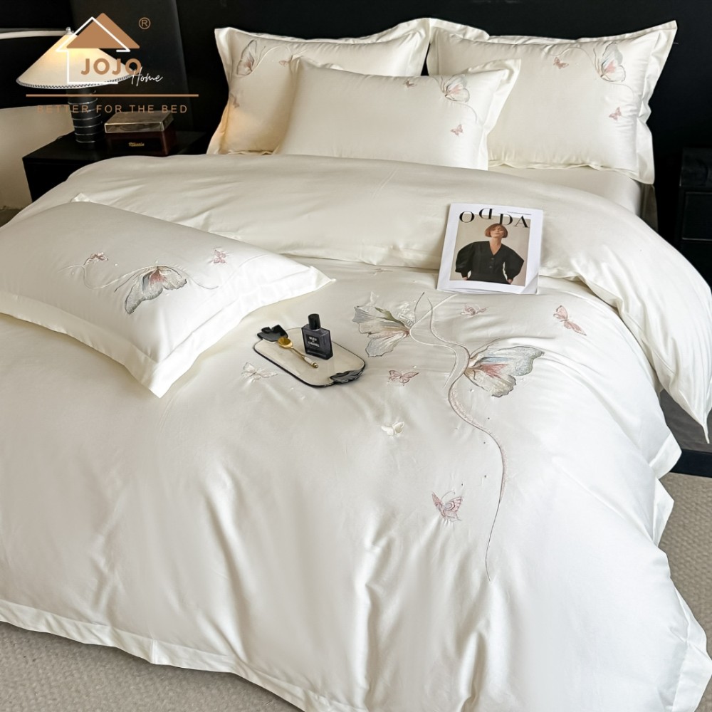 Lenjerie de Pat Premium Satin Deluxe cu Broderie Eleganta, Bumbac 100%, 4 Piese - Finete, Luciu Discret si Confort Superior, Ivoire, Butterflies – imagine 2