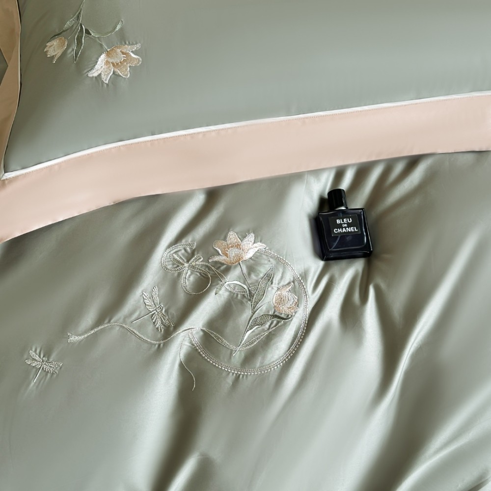 Lenjerie de Pat Premium Satin Deluxe cu Broderie Eleganta, Bumbac 100%, 4 Piese - Finete, Luciu Discret si Confort Superior, Grey, Beige, Lilly – imagine 4