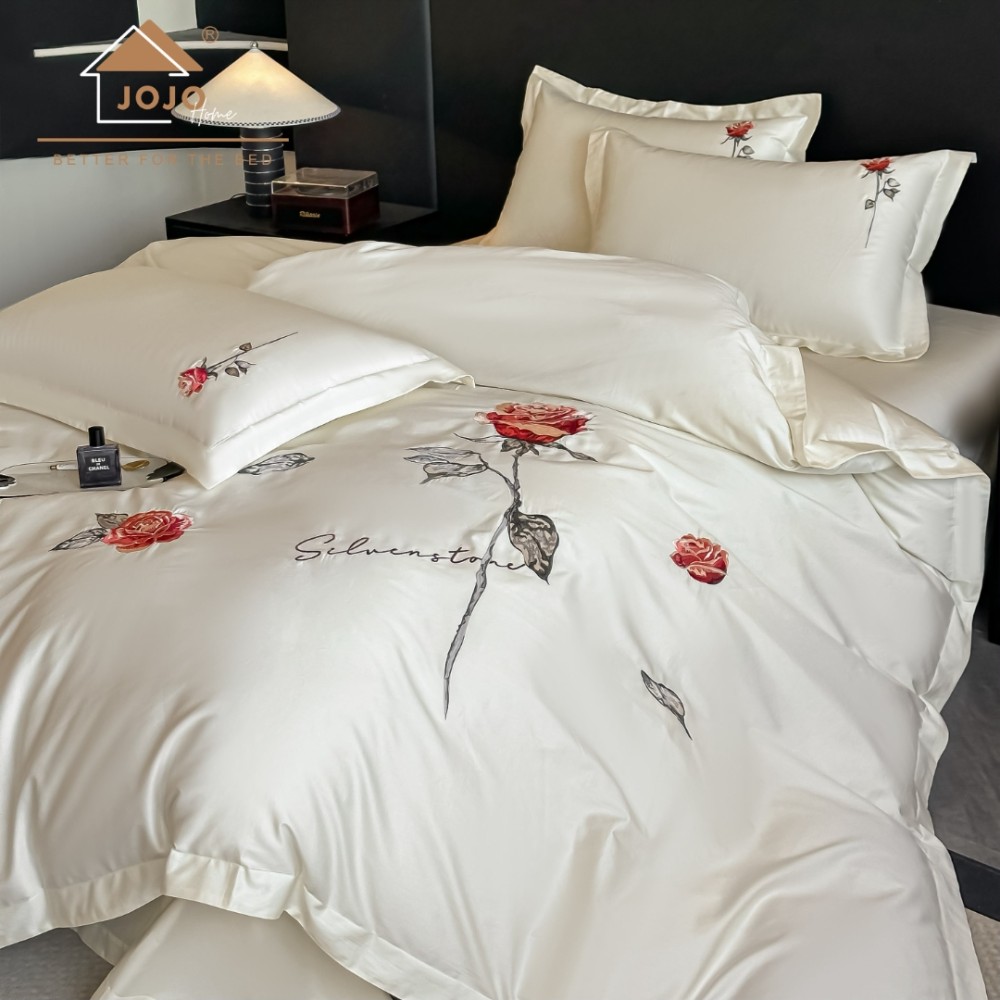 Lenjerie de Pat Premium Satin Deluxe cu Broderie Eleganta, Bumbac 100%, 4 Piese - Finete, Luciu Discret si Confort Superior, Ivoire, Red Roses – imagine 3