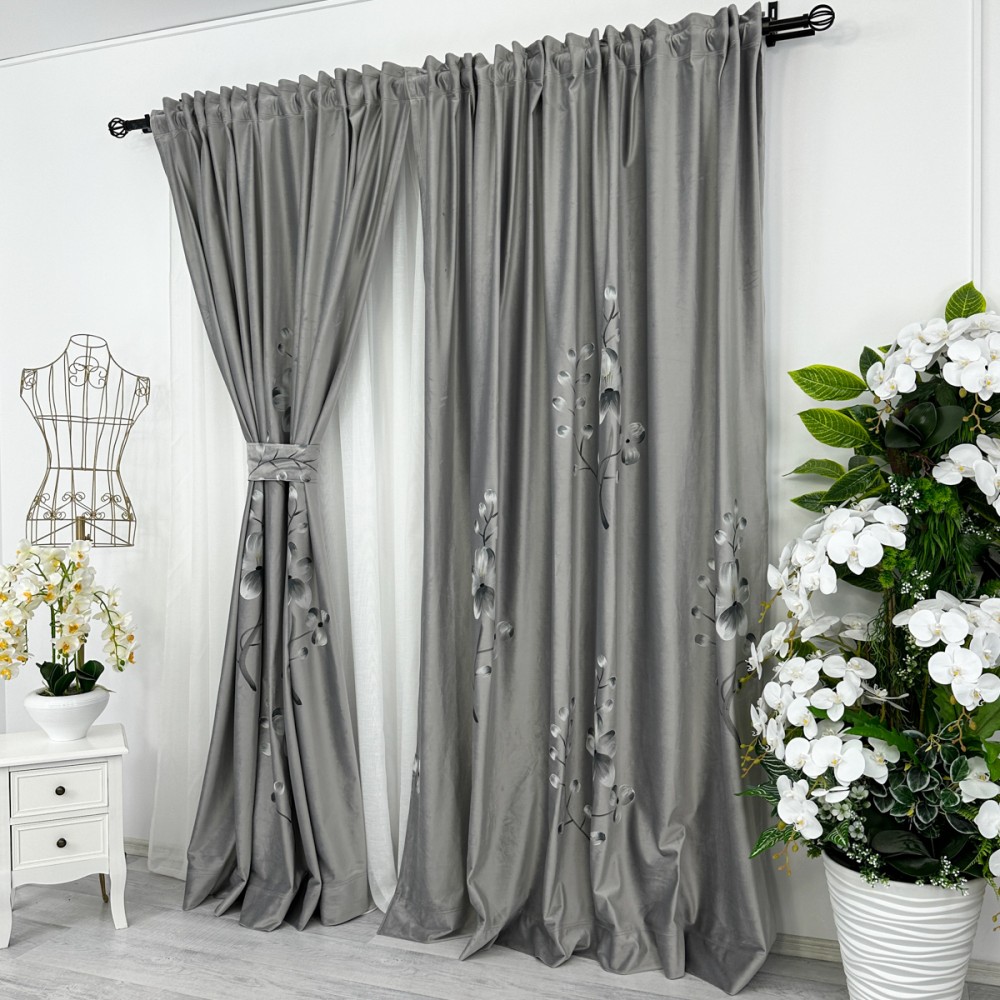 Set 2 bucati Draperie Catifea Pictata Manual, Gri deschis, flori, 200cm latime x 232cm inaltime, cu rejansa pentru bara – imagine 2