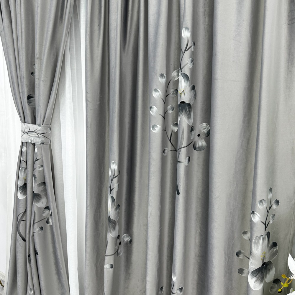 Set 2 bucati Draperie Catifea Pictata Manual, Gri deschis, flori, 200cm latime x 232cm inaltime, cu rejansa pentru bara – imagine 3