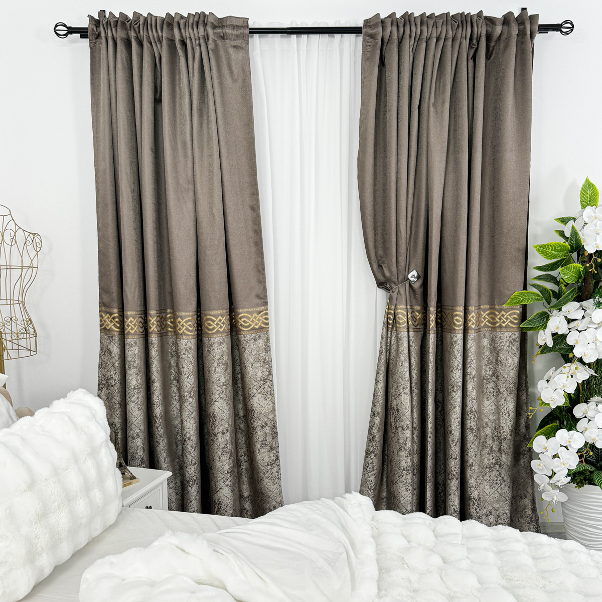 Set de 2 bucati de Draperie Royal, tip panou 3 metri latime x 232cm inaltime x rejansa pt bara, Gri cu Auriu - 2 | YEO