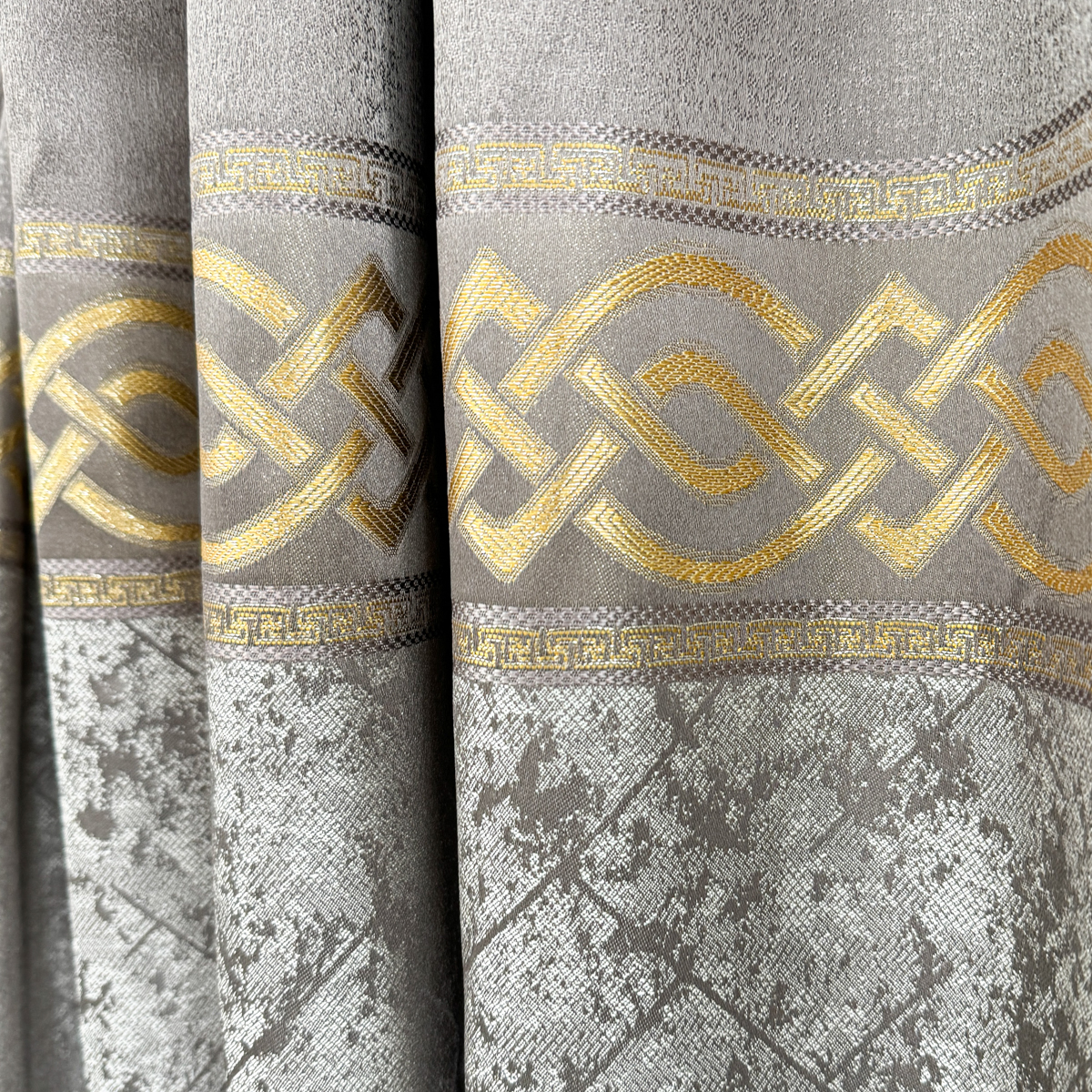 Set de 2 bucati de Draperie Royal, tip panou 3 metri latime x 232cm inaltime x rejansa pt bara, Gri cu Auriu - 4 | YEO