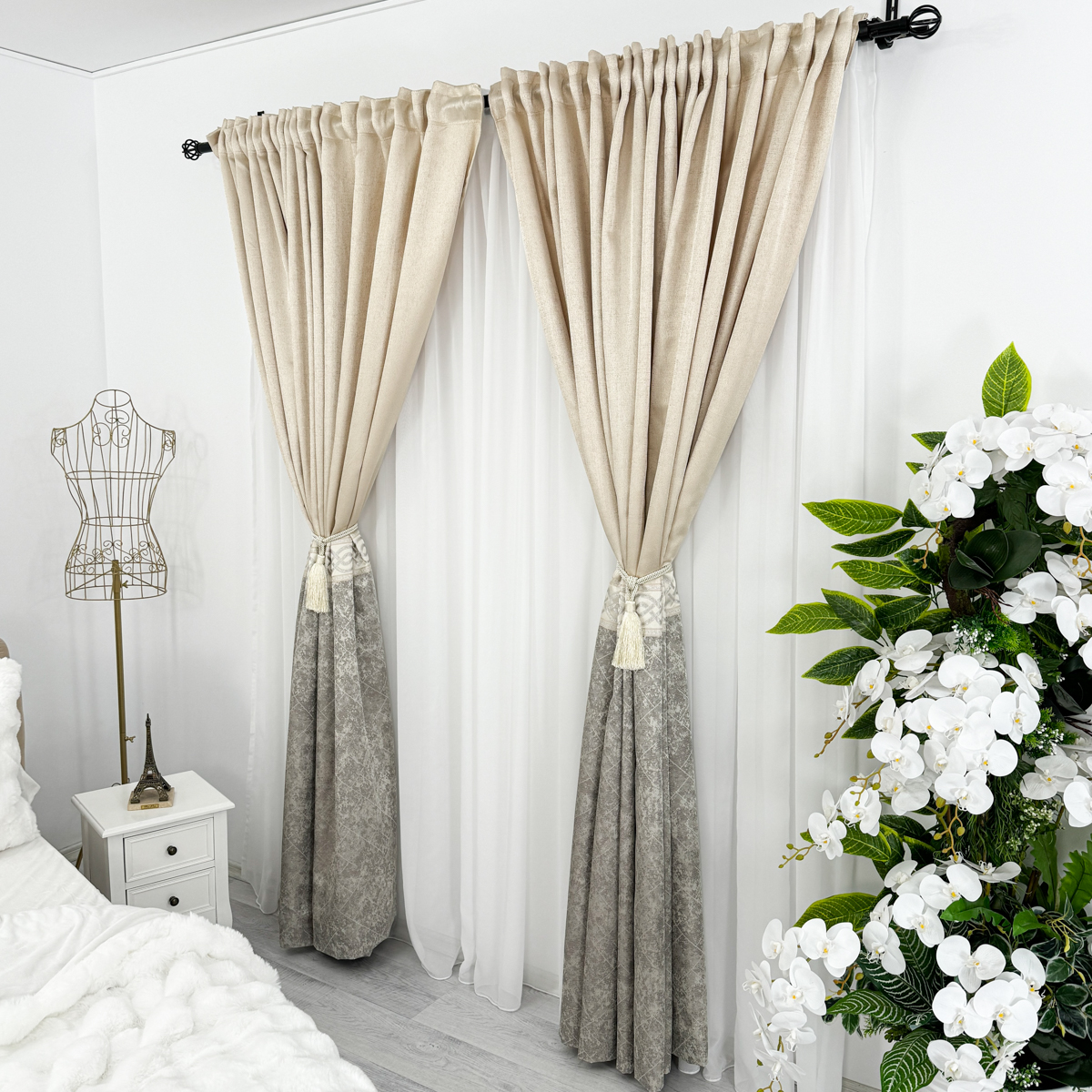 Set 2 Draperii Royal, tip panou 300cm latime x 232cm inaltime,Rejansa pt. bara , Bej cu Gri si Argintiu - 1 | YEO