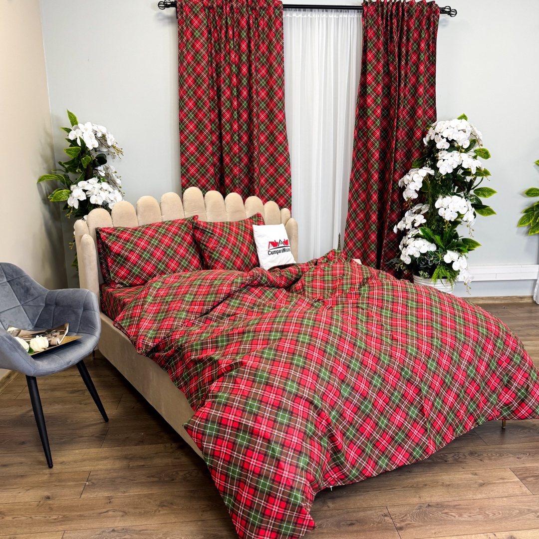 Poze Set Lenjerie Pat Dublu Craciun 4 Piese + 2 Draperii 150x235cm din Bumbac Ranforsat – Confort si Eleganta, Fabricat in Romania,Rosu, Verde, Carouri cumparamisim.ro
