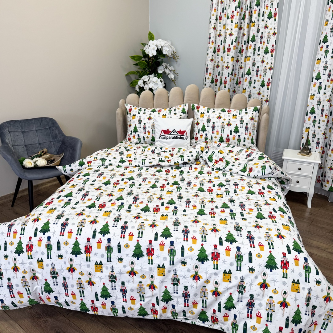 Set Lenjerie Pat Dublu Craciun 4 Piese + 2 Draperii 150x235cm din Bumbac Ranforsat – Confort si Eleganta, Fabricat in Romania, Alb, Verde, Rosu, Spargatorul de Nuci, brazi - 1 | YEO