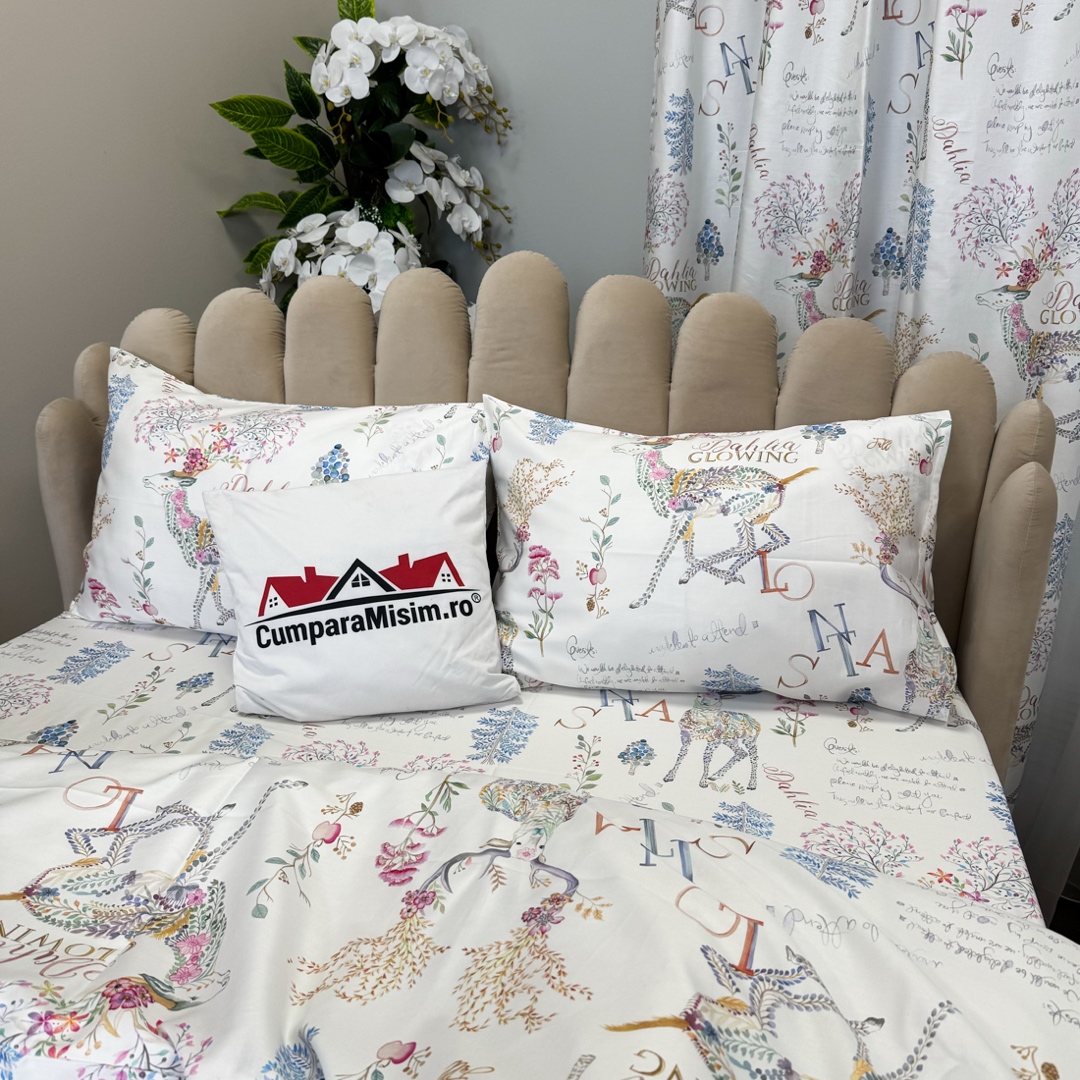 Poze Set Lenjerie Pat Dublu Craciun 4 Piese + 2 Draperii 150x235cm din Bumbac Satin DELUXE – Confort si Eleganta, Fabricat in Romania, Alb, Multicolor Pastel, reni, fulgi de nea, brazi cumparamisim.ro