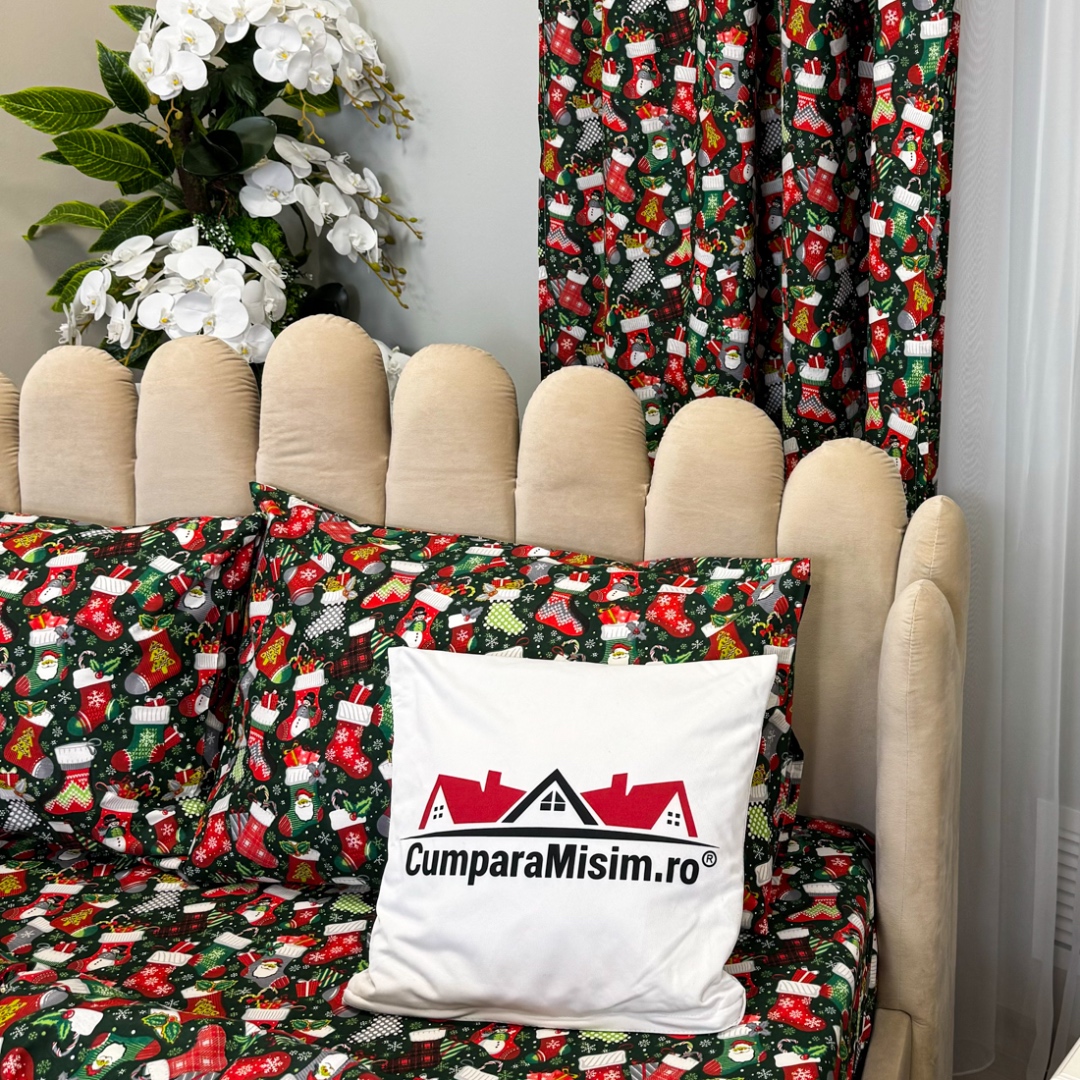 Poze Set Lenjerie Pat Dublu Craciun 4 Piese + 2 Draperii 150x235cm din Bumbac Ranforsat – Confort si Eleganta, Fabricat in Romania, Verde, ciorapii, fulgi de nea cumparamisim.ro