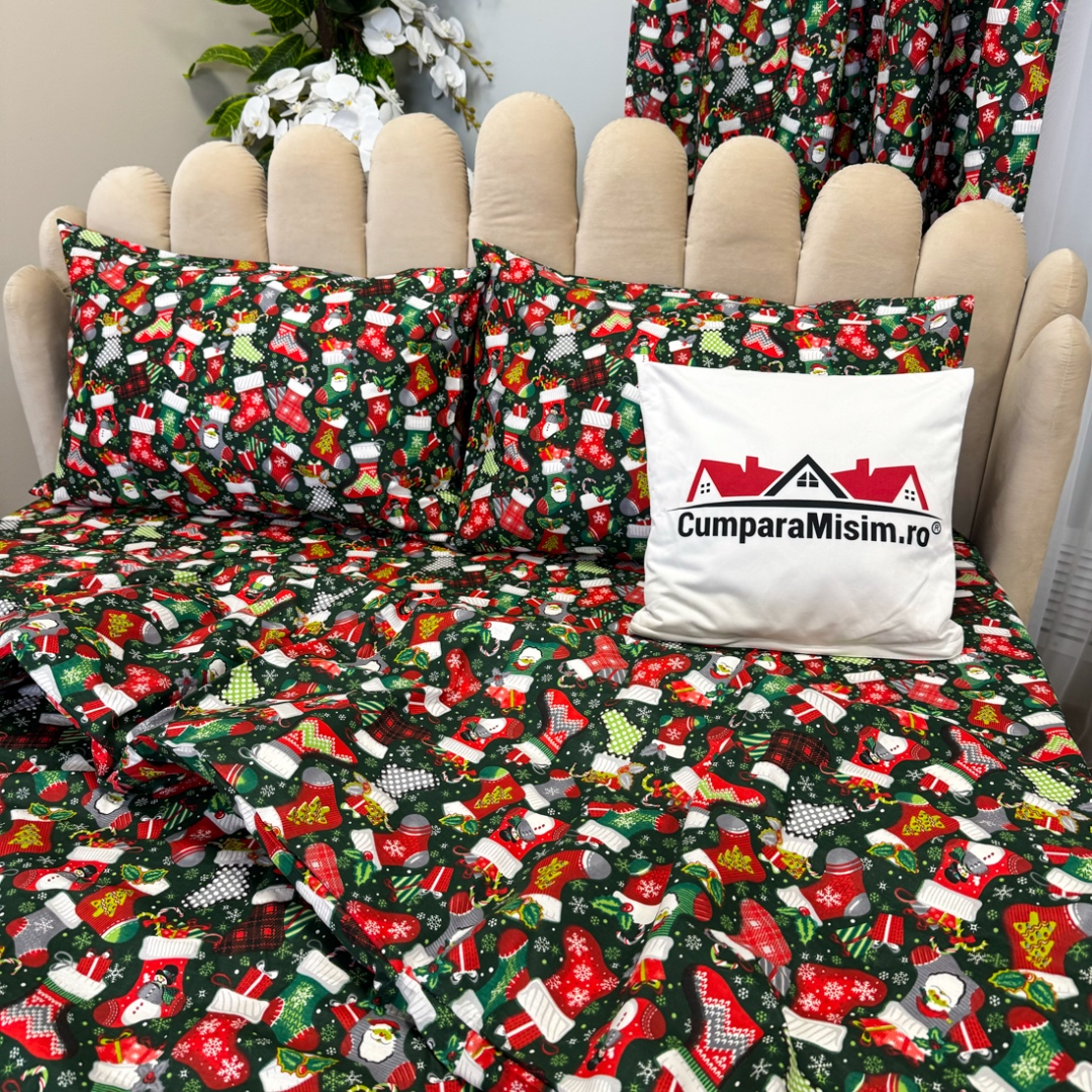 Poze Set Lenjerie Pat Dublu Craciun 4 Piese + 2 Draperii 150x235cm din Bumbac Ranforsat – Confort si Eleganta, Fabricat in Romania, Verde, ciorapii, fulgi de nea cumparamisim.ro