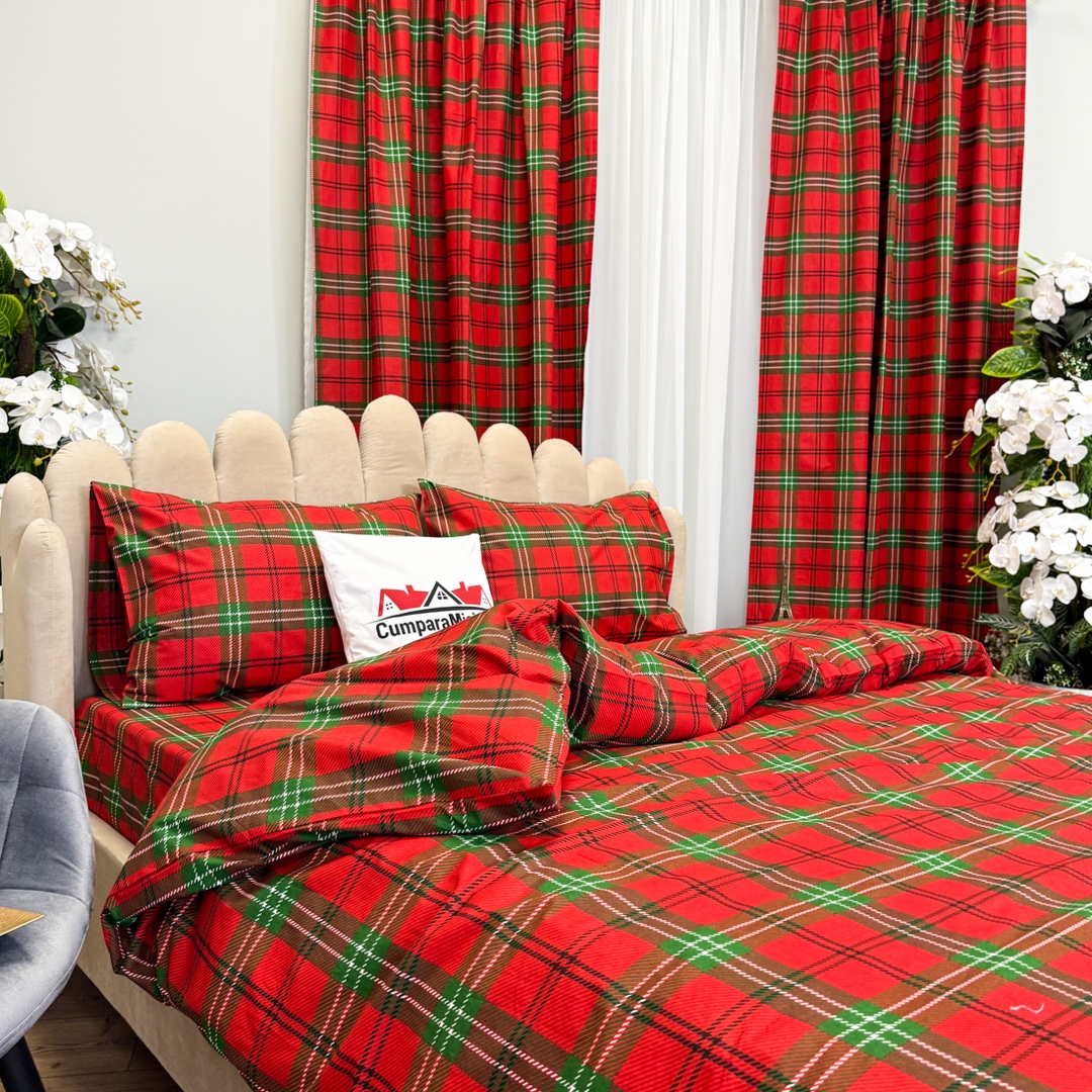 Poze Set Lenjerie Pat Dublu Craciun 4 Piese + 2 Draperii 150x235cm din Bumbac Ranforsat – Confort si Eleganta, Fabricat in Romania,Rosu, Verde, Carouri cumparamisim.ro