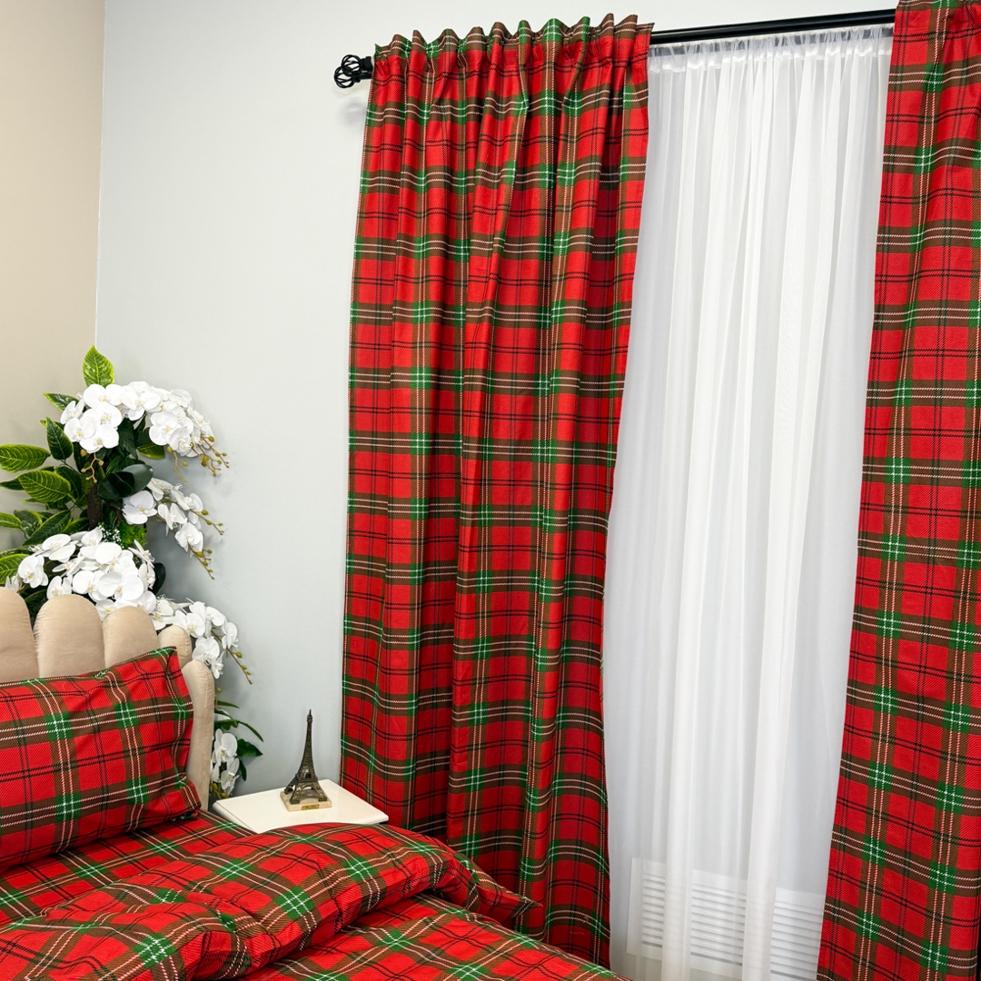 Poze Set Lenjerie Pat Dublu Craciun 4 Piese + 2 Draperii 150x235cm din Bumbac Ranforsat – Confort si Eleganta, Fabricat in Romania,Rosu, Verde, Carouri cumparamisim.ro
