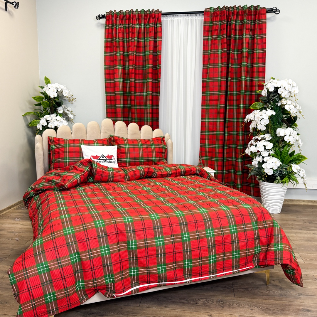 Poze Set Lenjerie Pat Dublu Craciun 4 Piese + 2 Draperii 150x235cm din Bumbac Ranforsat – Confort si Eleganta, Fabricat in Romania,Rosu, Verde, Carouri cumparamisim.ro