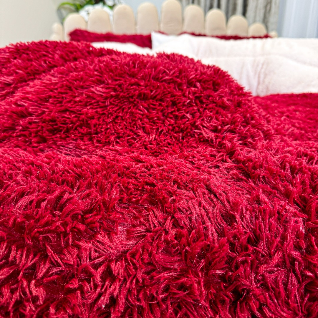 Pilota CoCoLiNo Fluffy, cu Blanita tip Sherpa, Alba, 200x230cm + 2 fete de perna 50x70cm, matlasata, Visiniu - 1 | YEO