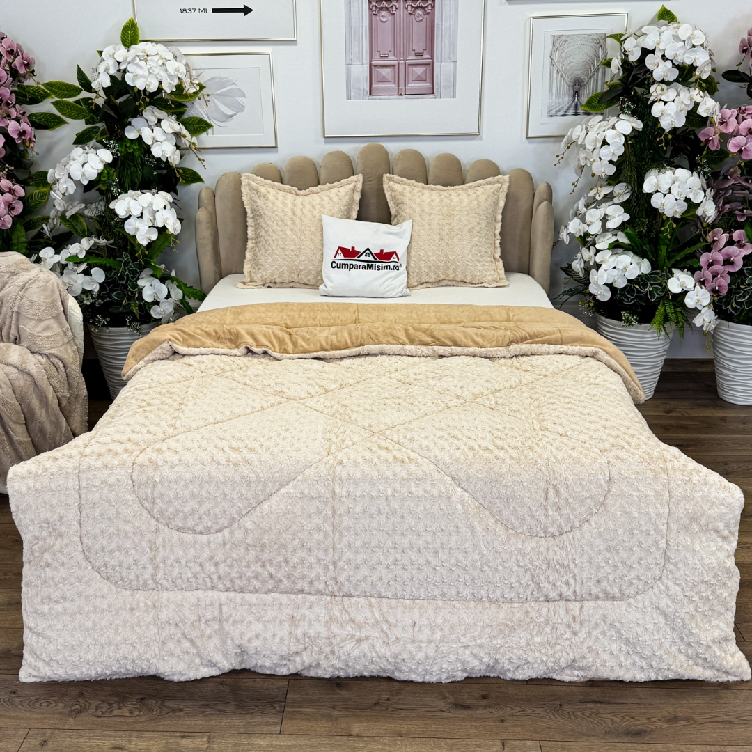 Pilota CoCoLiNo Roses cu blanita, matlasata, 200x230cm, cu fete de perna 60x60cm, Crem - 1 | YEO