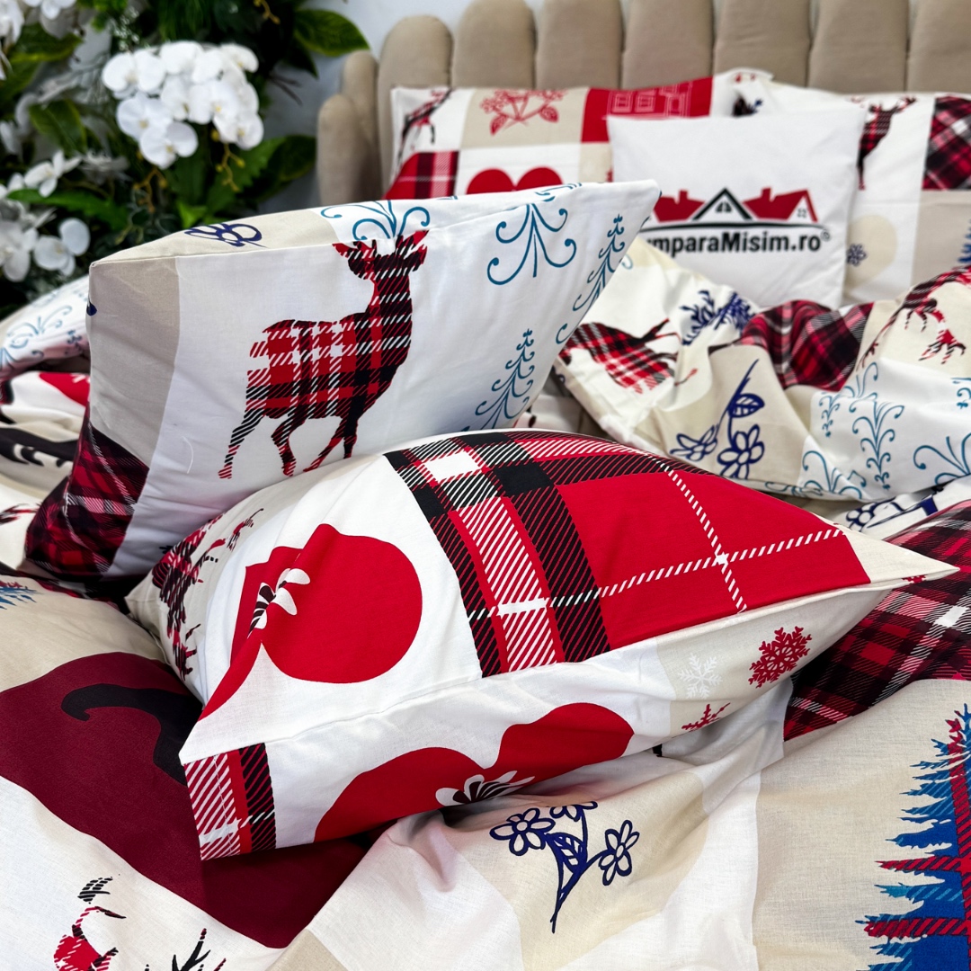 Poze Lenjerie de Pat Dublu, Bumbac Ranforce, 6 piese, Croita cu Grija in Atelierul Cumparamisim - Lux Suprem, Rafinament Desavarsit, Confort Regal, Rosu, Alb, Reni, inimioare, fulgi de nea, brazi cumparamisim.ro