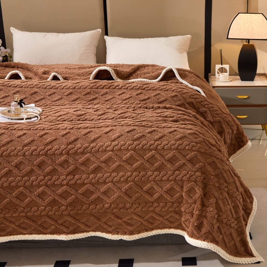 Patura Premium, 200x230cm, CoCoLiNo, Grofata, cu Model 3D Tip Tricotaj si Bordura din Blanita Contrastanta – Eleganta si Caldura Absoluta, Maro - 1 | YEO