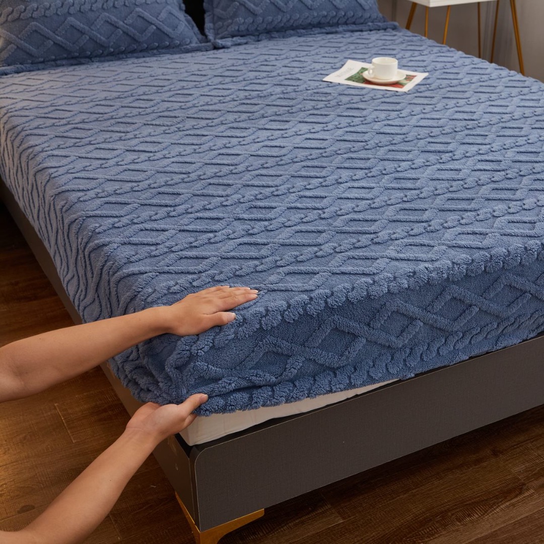 Cearsaf cu Elastic Cocolino, Model 3D Tricotat, 180x200x25 cm – Set cu 2 Fete de Perna, Gros si Pufos, Bleumarin - 1 | YEO