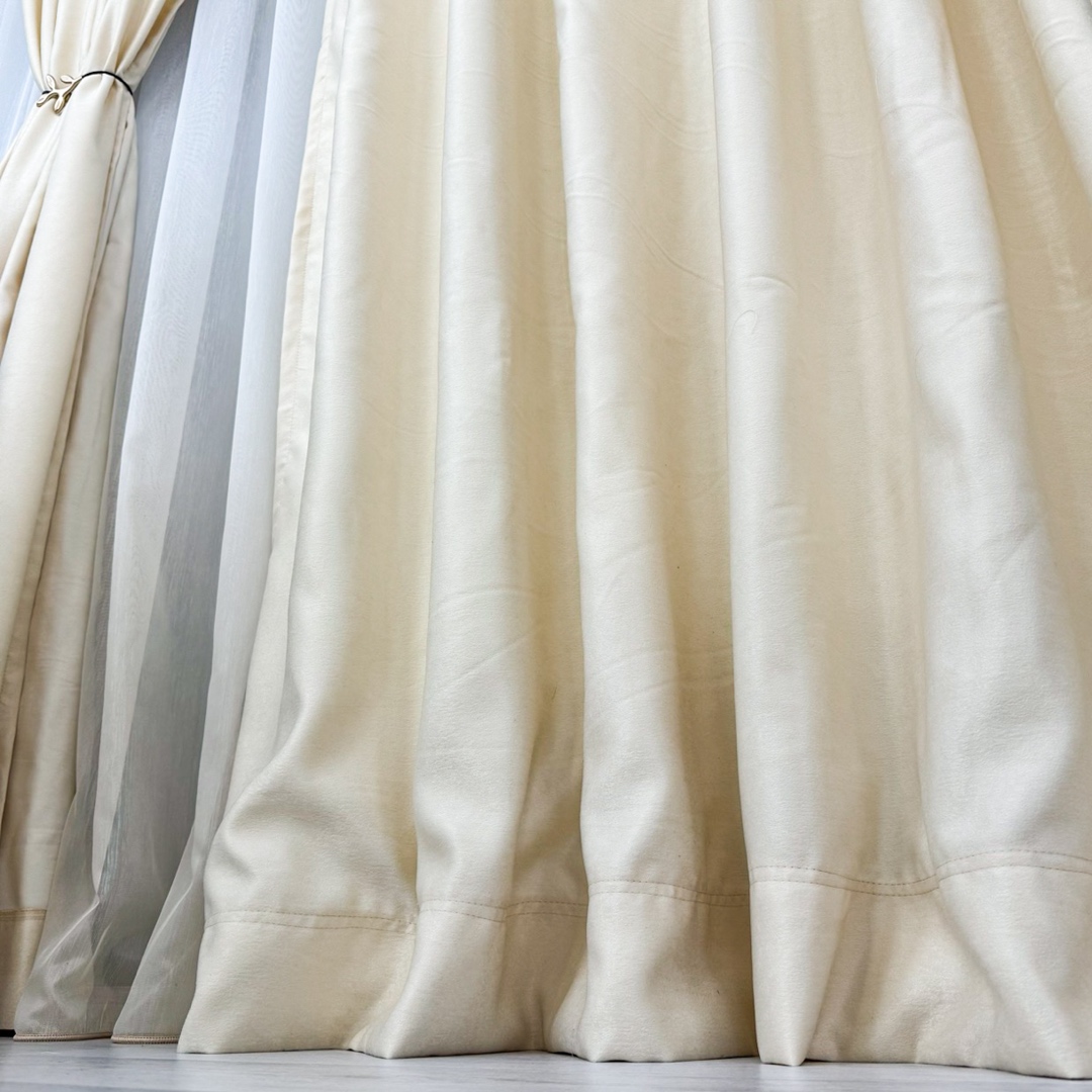 Draperie Soft Touch, cu Aspect Fin si Tenta Satinata, 140cm latime x 260cm inaltime, cu TIV LAT, Crem - 2 | YEO