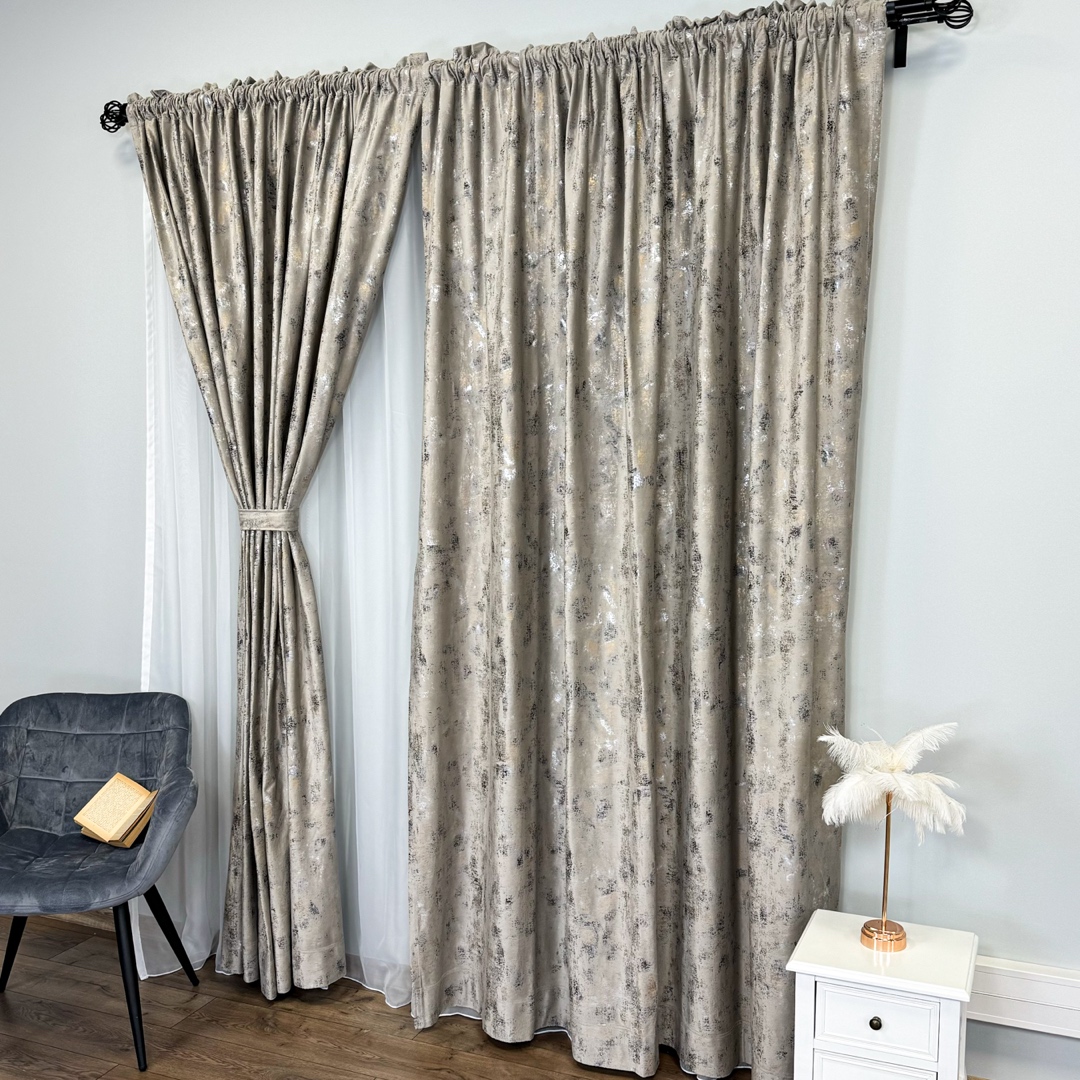 Draperie Catifea Asama cu insertii aurii, 140cm latime x 260cm inaltime, cu TIV LAT, Grej - V4 - 2 | YEO