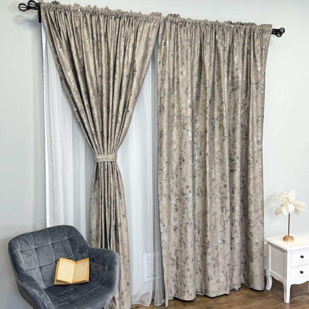 Draperie Catifea Asama cu insertii aurii, 140cm latime x 260cm inaltime, cu TIV LAT, Grej - V4 - 4 | YEO