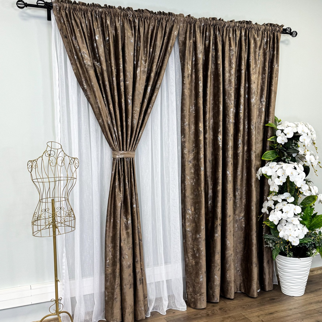 Draperie Catifea Asama cu insertii aurii, 140cm latime x 260cm inaltime, cu TIV LAT, Maro - V7 - 4 | YEO