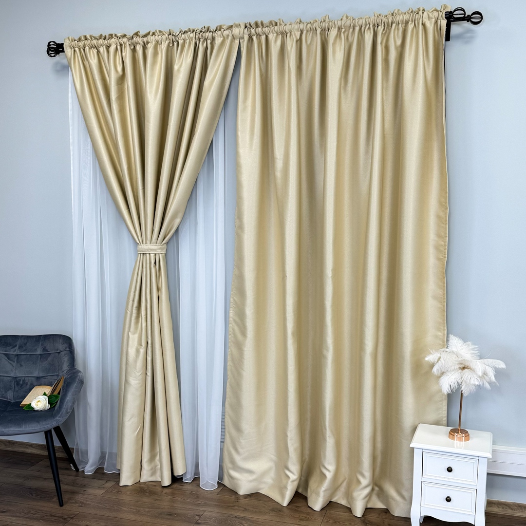 Draperie Blackout CLASS Satinata cu fir fin de sclipici, 140cm latime x 260cm inaltime, cu TIV LAT, Bej deschis - CR02 - 1 | YEO