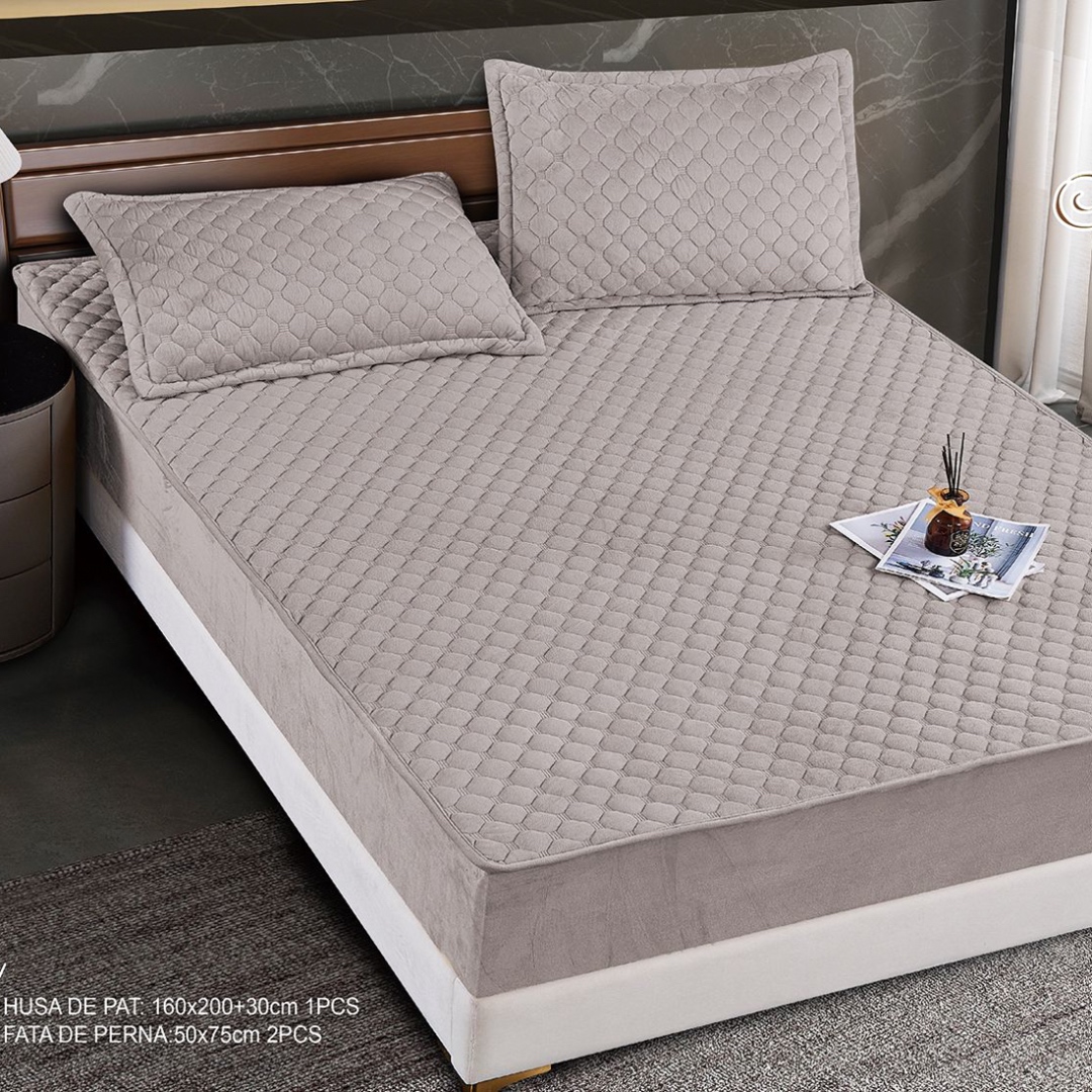 Husa Matlasata Tip Topper din Catifea 160x200cm, cu 2 Fete de Perna 50x70cm -  Somn Odihnitor si Sustinere pentru Spate, Grej