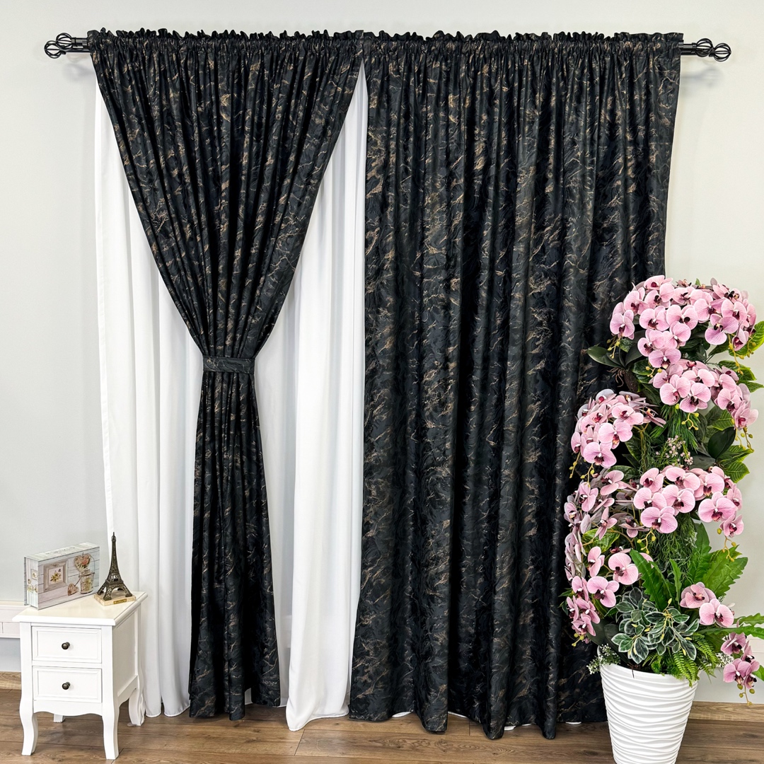 Draperie Catifea MYKONOS cu valuri rafinate aurii, 140cm latime x 260cm inaltime, cu TIV LAT, Negru - V8