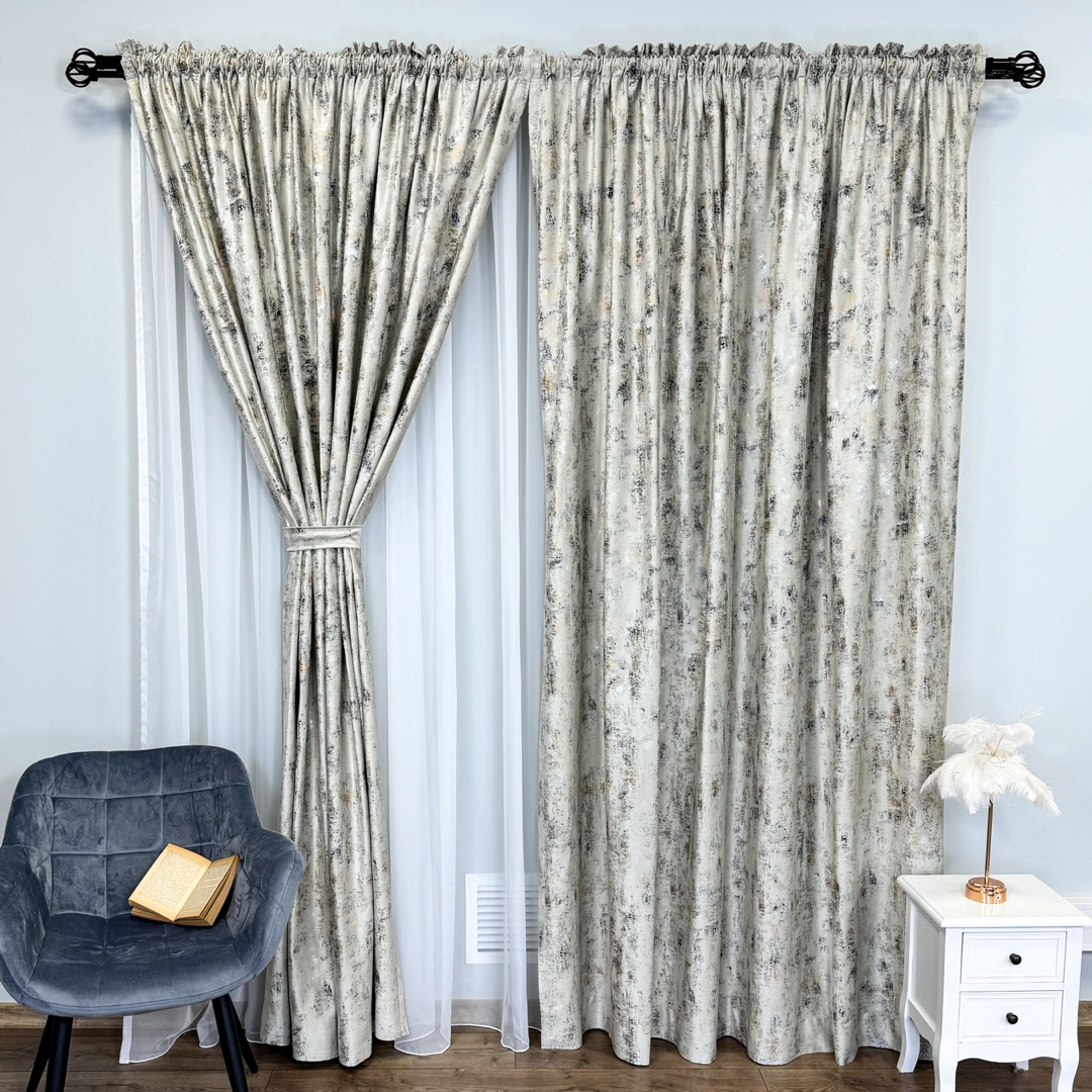 Draperie Catifea Asama cu insertii aurii, 140cm latime x 260cm inaltime, cu TIV LAT, Crem - V33