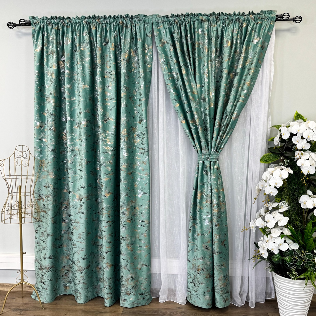Draperie Catifea Nikko cu insertii aurii, 140cm latime x 260cm inaltime, cu TIV LAT, Aqua - V21