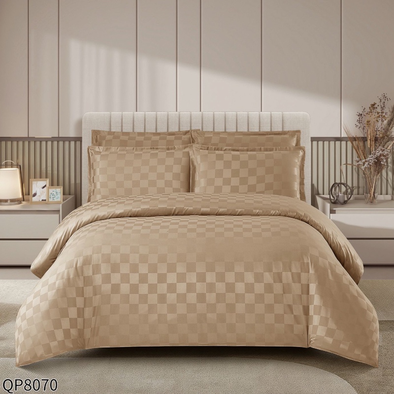 Lenjerie HoReCa, Pat Dublu, Damasc Finetat Deluxe cu Elastic, Tesatura cu Patratele, 4 piese, Cappuccino