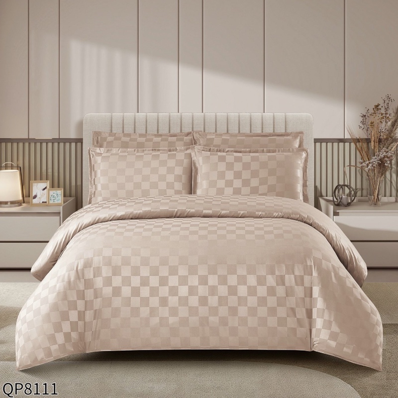 Lenjerie HoReCa, Pat Dublu, Damasc Finetat Deluxe cu Elastic, Tesatura cu Patratele, 4 piese, Bej