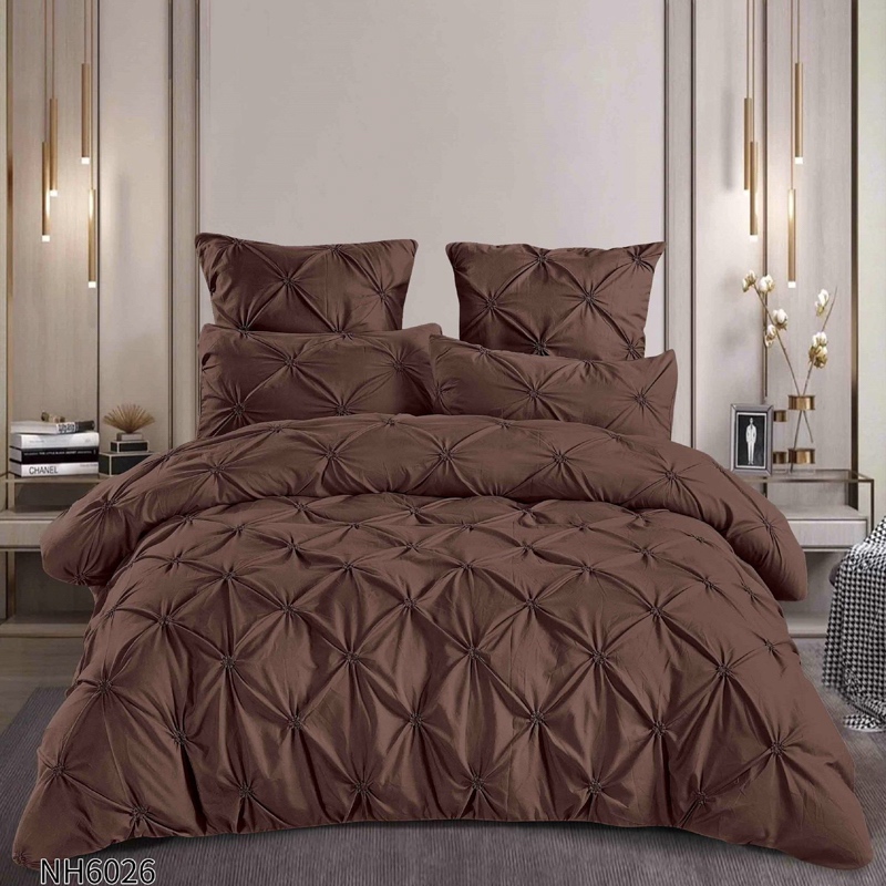 Lenjerie Pat Dublu, Premium,  Finet cu Pliuri Brodate, cu Elastic, 6 Piese, Nesifonabila si Durabila, Maro