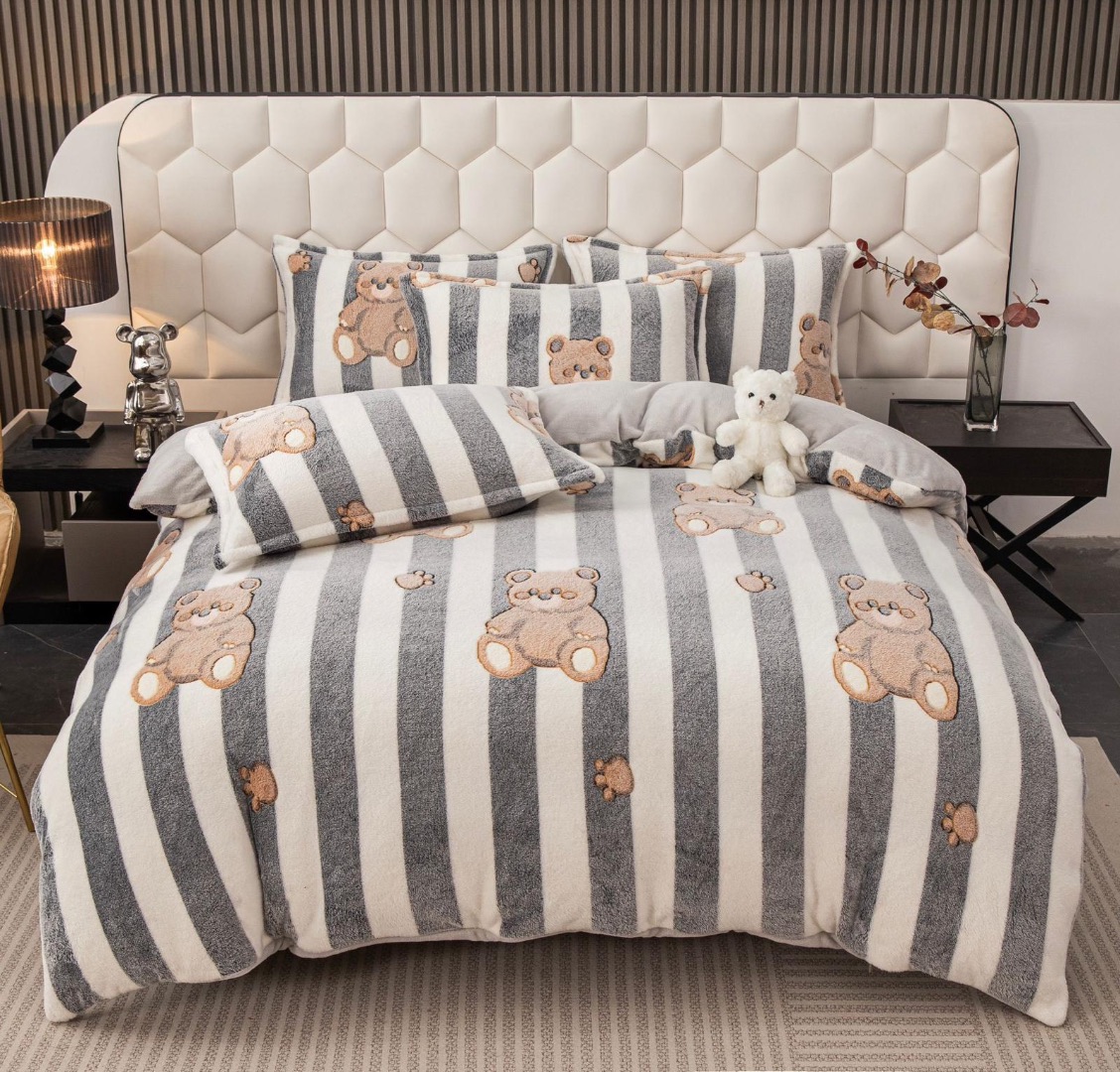 Lenjerie pat dublu, Super Pufoasa COCOLINO,cu ELASTIC, 4 piese, Jojo Home, Alb, Gri, Ursuleti