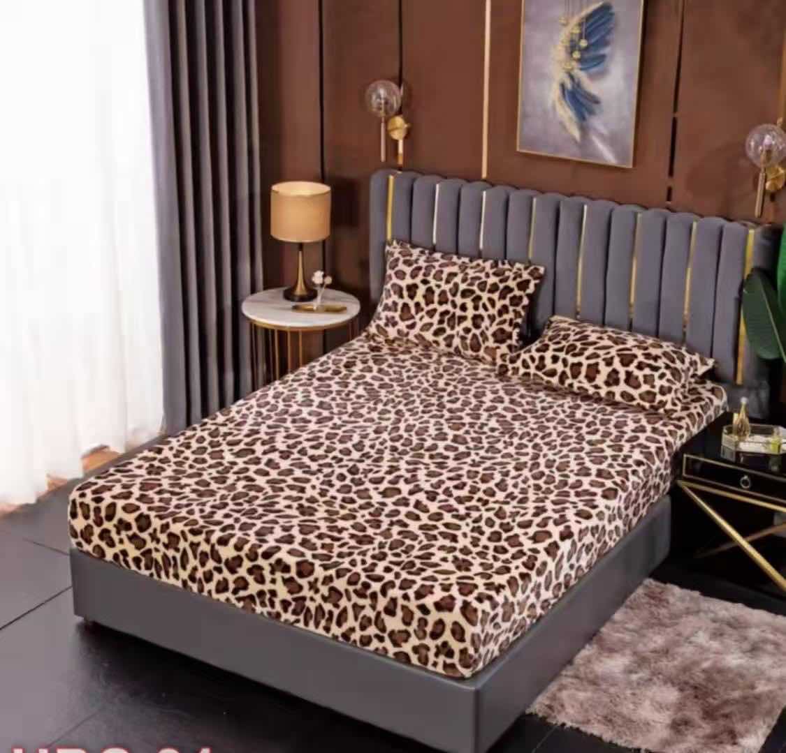 Cearsaf cu Elastic Cocolino 180x200cm si 2 fete de perna 50x70cm, Bej, Maro, Animal Print