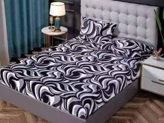 Cearsaf cu Elastic Cocolino 180x200cm si 2 fete de perna 50x70cm, Alb, Negru, Gri, Model Clasic