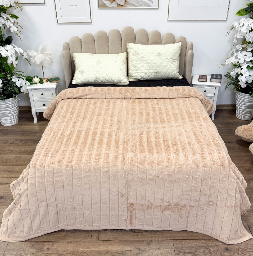 Patura Premium, Blanita Artificiala Fina, 200x230cm, Bej, Dungi