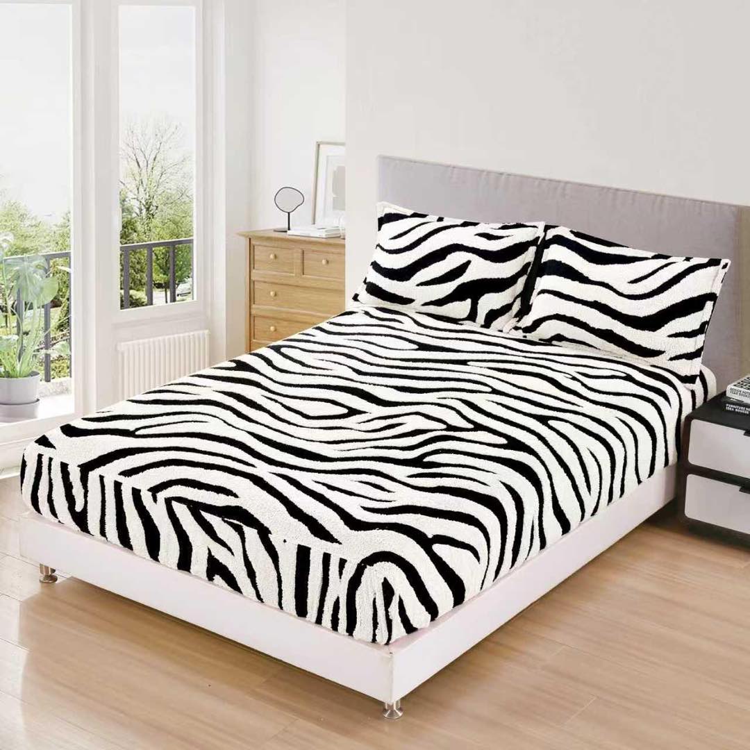 Cearsaf cu Elastic, Cocolino Sherpa Touch, 180x200cm si 2 fete de perna 50x70cm, Model Zebrat, Alb