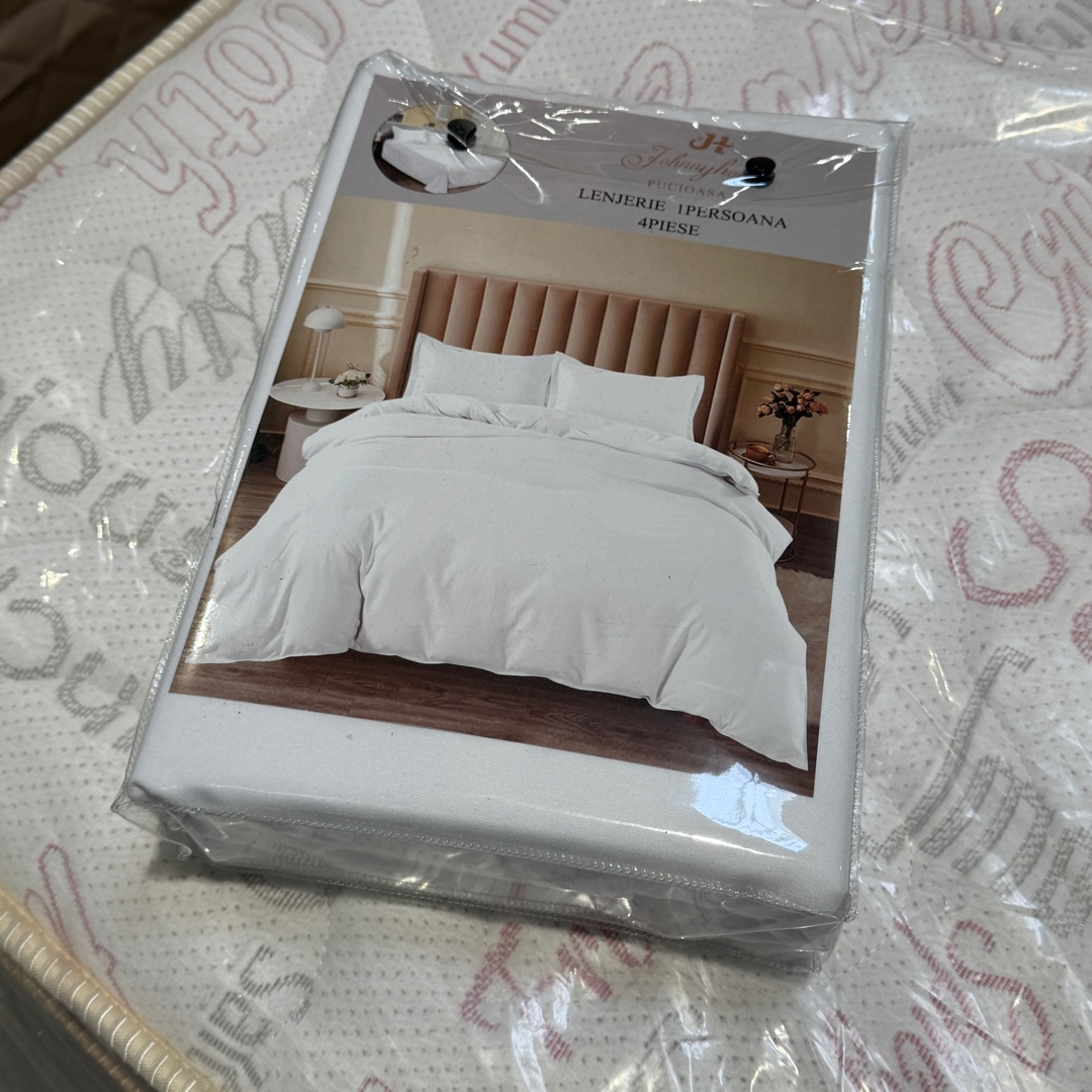 OUTLET-Resigilat - Lenjerie 4 piese satinata pat 1 persoana
