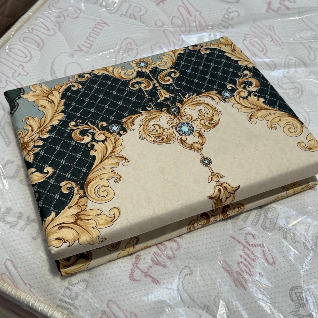 OUTLET-Resigilat - Lenjerie 6 piese satinata