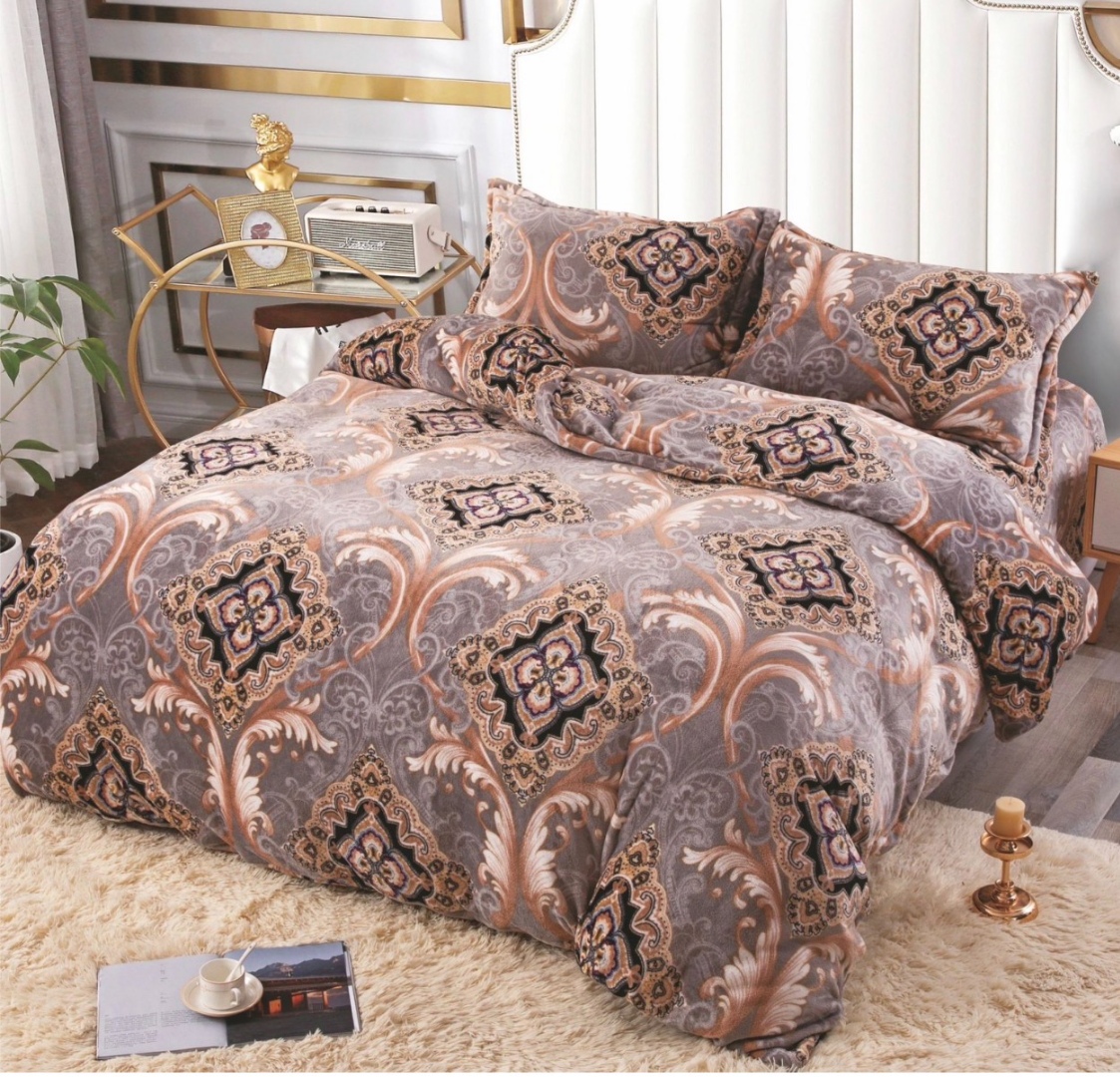 Lenjerie pentru Pat Dublu, Cocolino Premium, 4 Piese – Plusata, Groasa, si Calduroasa, Ideala pentru Iarna –  Confort Maxim, Antisifonare, Bej, Model Elegant