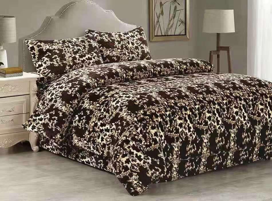 Lenjerie pentru Pat Dublu, Cocolino Premium, 4 Piese – Plusata, Groasa, si Calduroasa, Ideala pentru Iarna –  Confort Maxim, Antisifonare, Bej, Maro, Animal Print