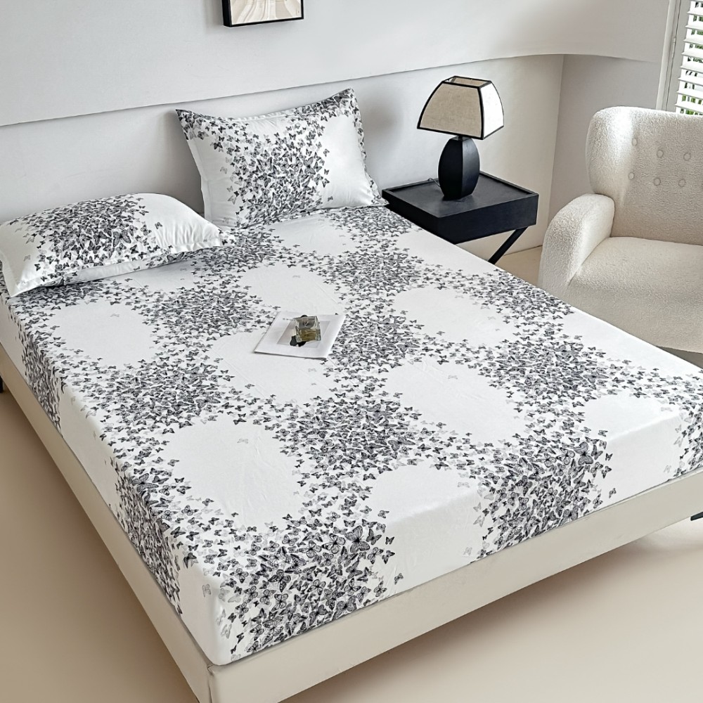 Cearsaf cu elastic, Bumbac FINET, 160/180x200cm, 2 fete de perne 50x70cm, Jojo Home, Alb, Gri, Fluturi
