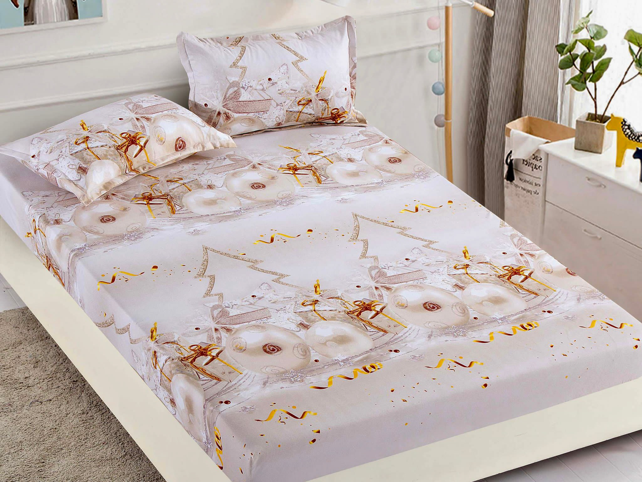 Cearsaf cu elastic, Bumbac FINET, 160/180x200cm, 2 fete de perne 50x70cm, Craciun, Jojo Home, Bej, globulete