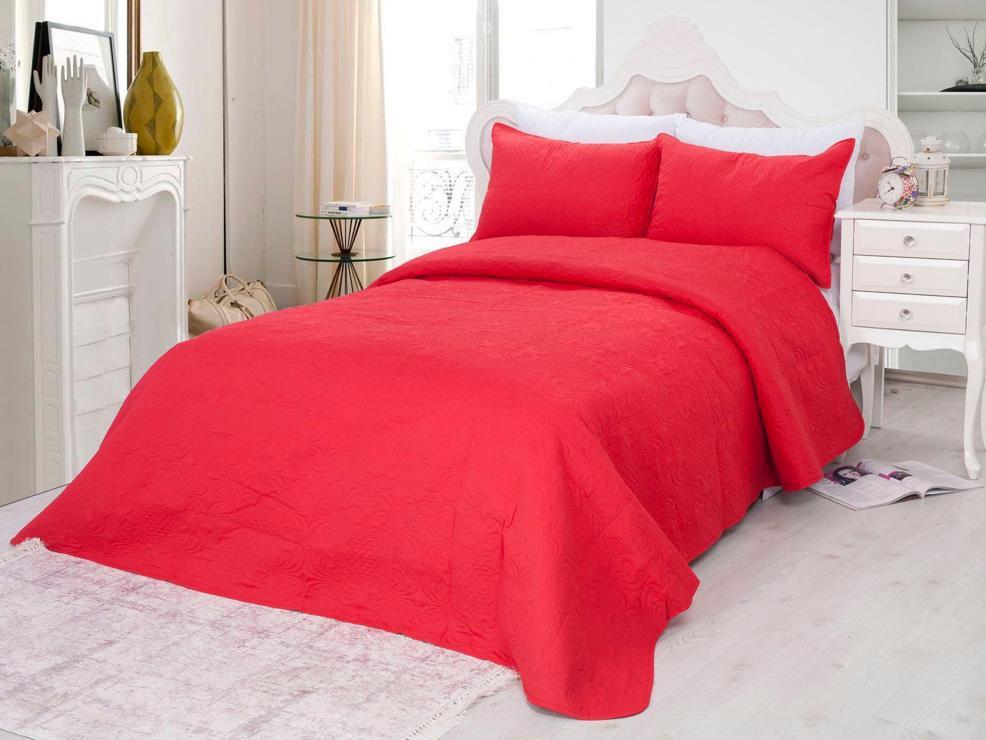 Cuvertura matlasata ultralux, rosu, pentru pat dublu 220x240cm si 2 fete de perne 50x70