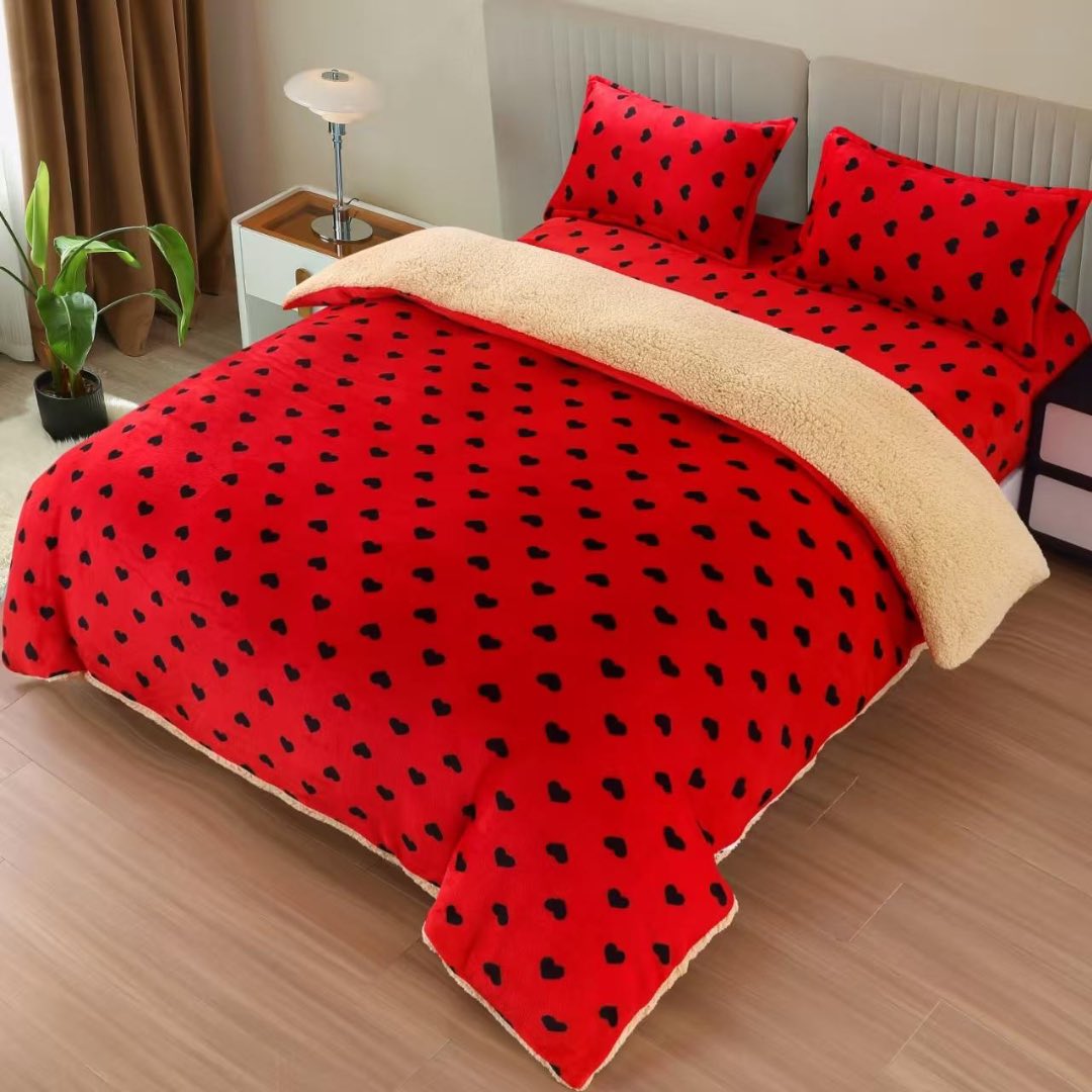 Lenjerie pat dublu, Super Pufoasa COCOLINO cu BLANITA, 4 piese, Rosu, inimioare