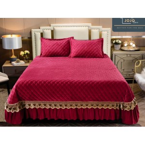 Cuvertura pat dublu, 3 piese, Catifea Matlasata cu Broderie Aurie, 250x270cm, Jojo Home, Rosu Cuvertura pat dublu, 3 piese, Catifea Matlasata cu Broderie Aurie, 250x270cm, Jojo Home, Rosu