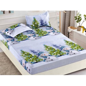 Cearsaf cu elastic, Bumbac FINET, 160/180x200cm, 2 fete de perne 50x70cm, Craciun, Jojo Home, Bleu, oameni de zapada, brazi