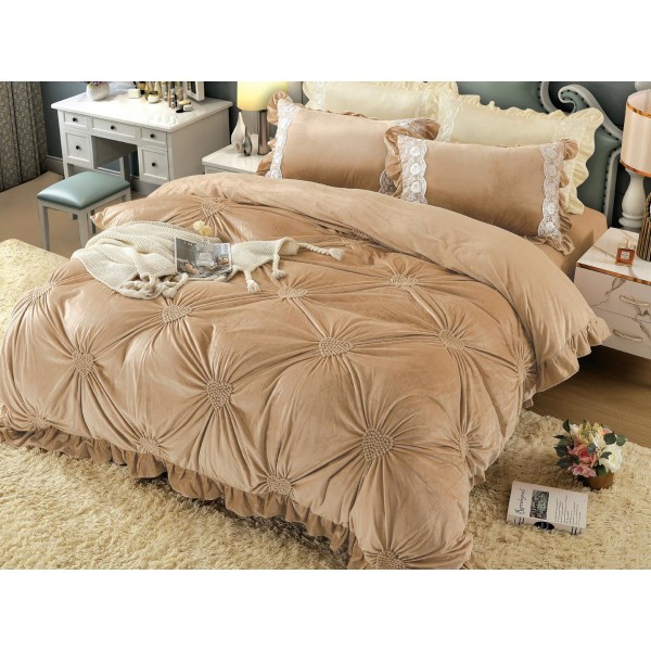 Lenjerie pat dublu, Catifea Deluxe, cu pliuri brodate, 4 piese, Jojo Home, Bej [1]