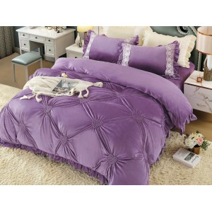 Lenjerie pat dublu, Catifea Deluxe, cu pliuri brodate, 4 piese, Jojo Home, Lila Very Perry